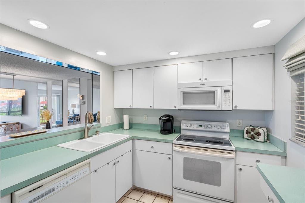 7871 SAILBOAT KEY BOULEVARD S 106 photo 5