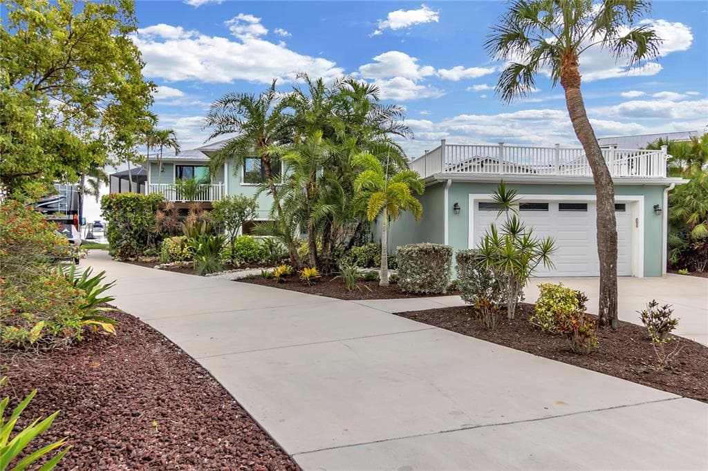 818 NANCY GAMBLE LANE 4