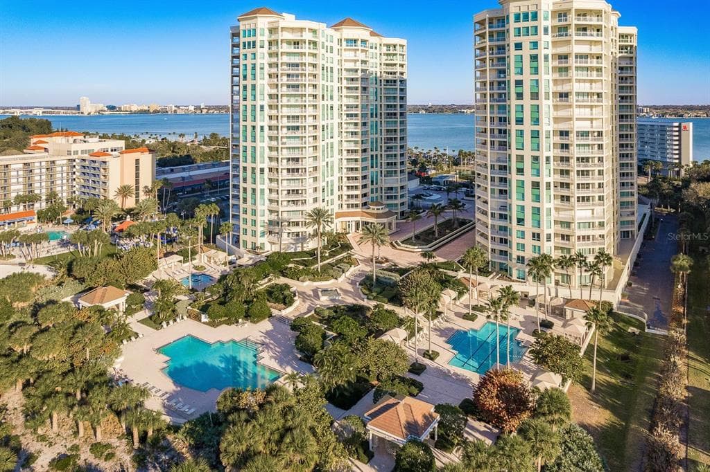 1170 SE GULF BOULEVARD 305 photo 2