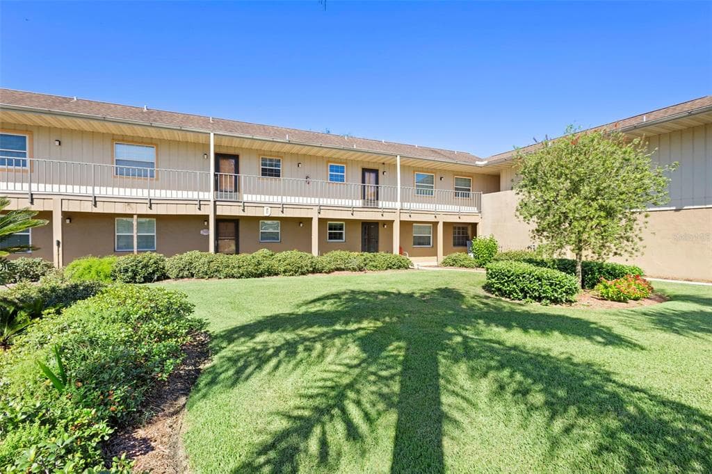 1640 JUNO TRAIL #202D 1