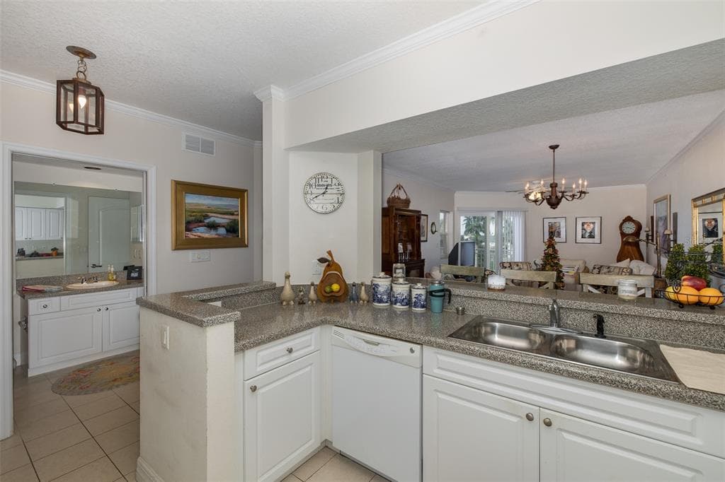 4516 SEAGULL DRIVE 413 photo 9