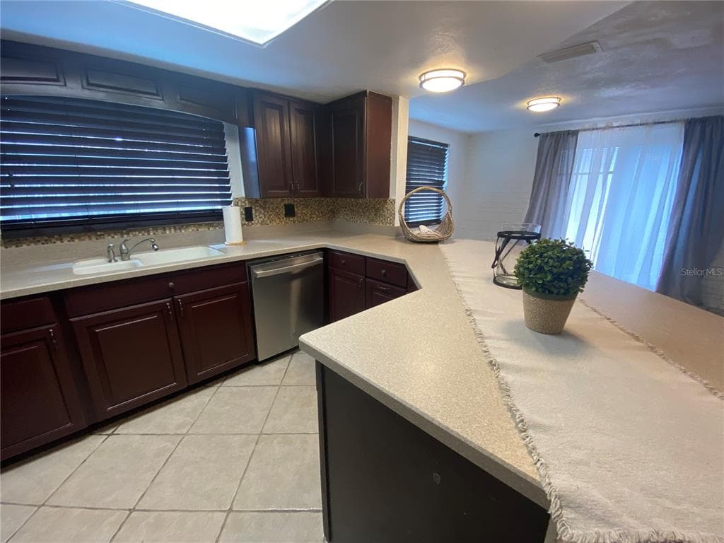 1817 DARTMOUTH DRIVE photo 7