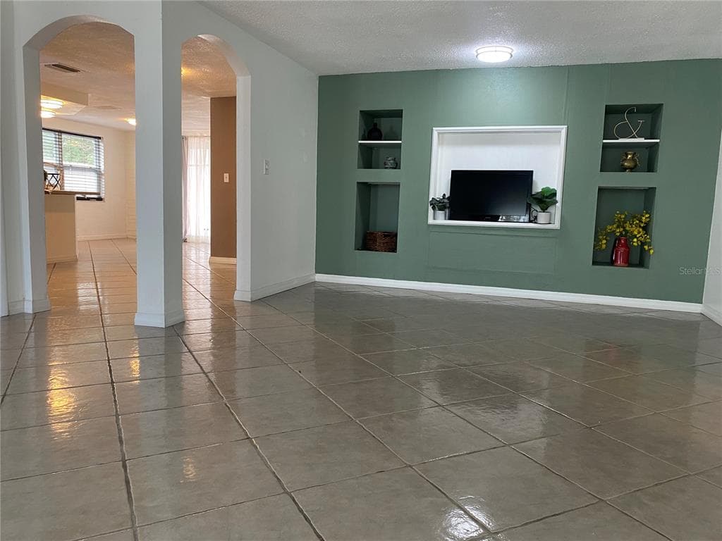 1817 DARTMOUTH DRIVE photo 14