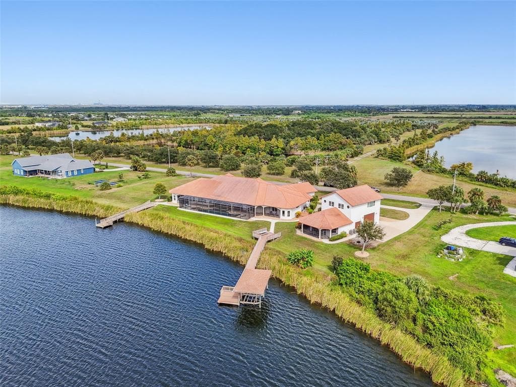 3215 GULF CITY ROAD 2