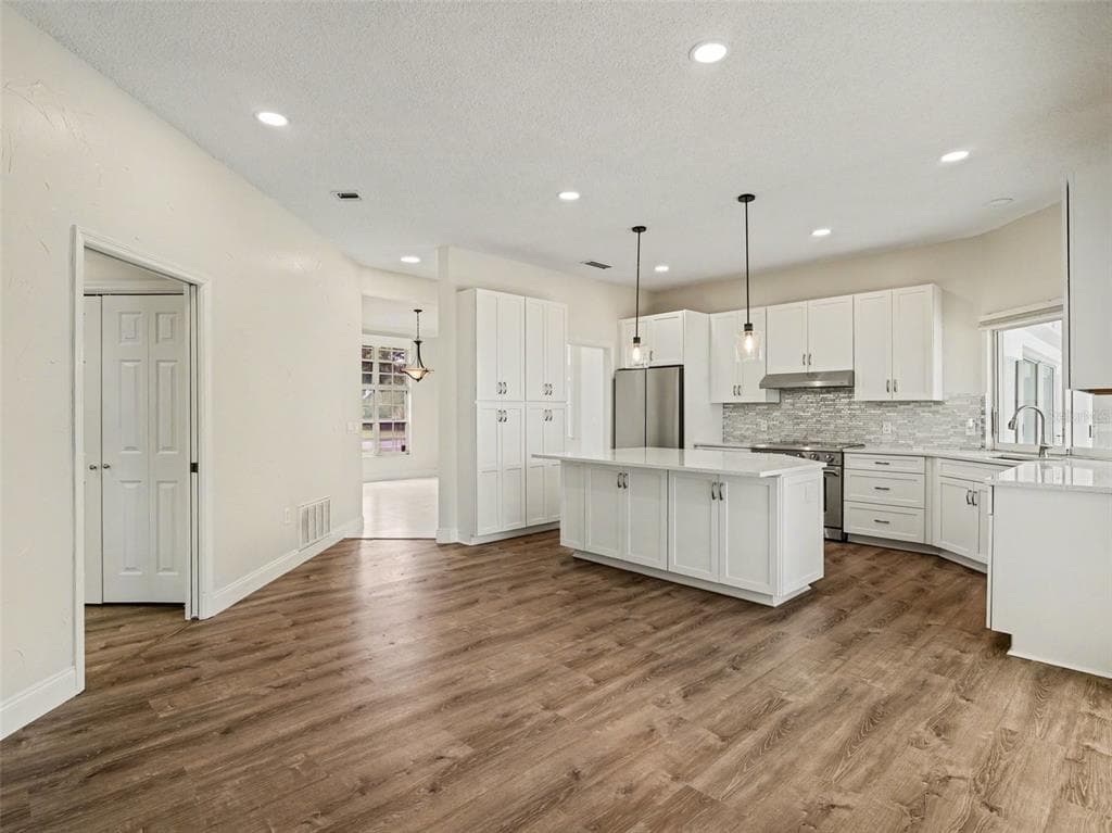 7505 WEEPING WILLOW BOULEVARD photo 16