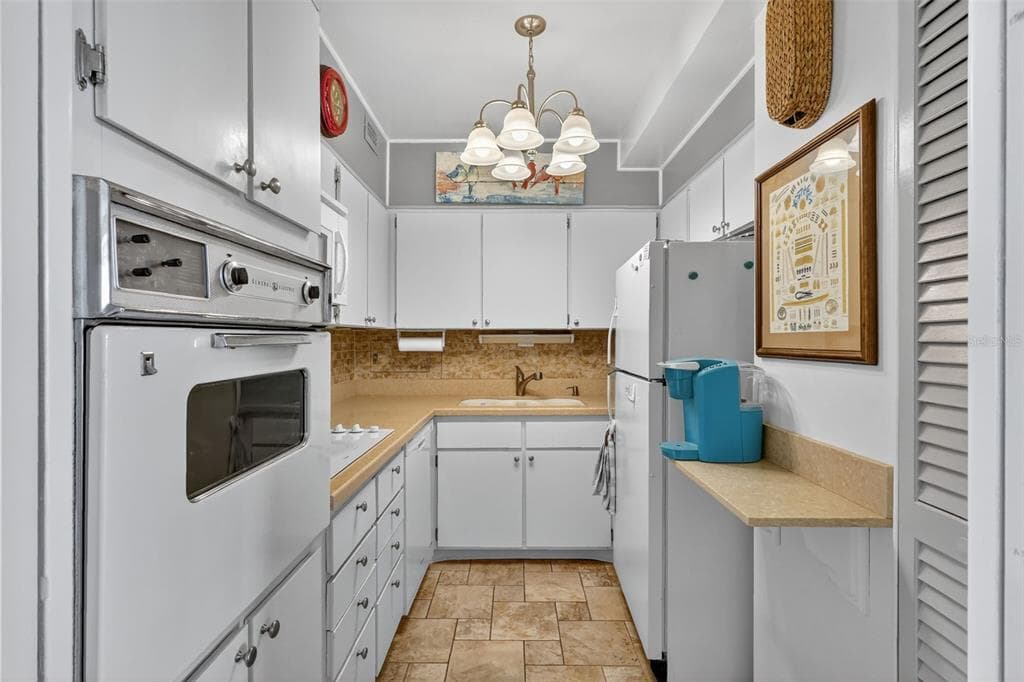 31 ISLAND WAY 408 photo 7