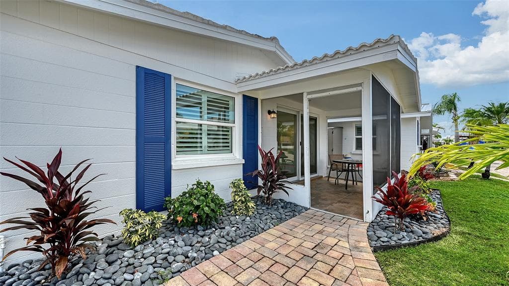 6020 MIDNIGHT PASS ROAD 63 photo 18