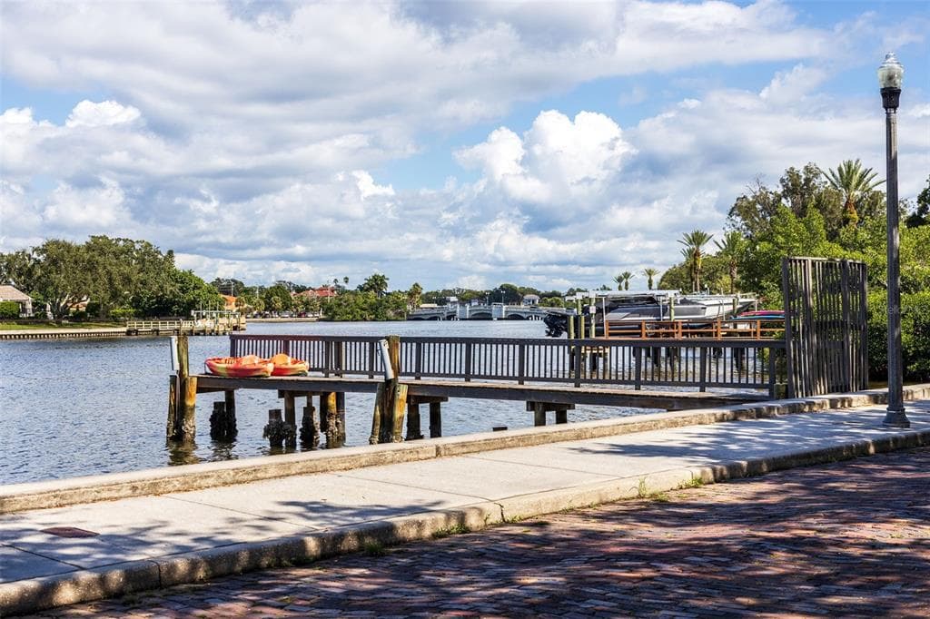 2400 COFFEE POT BOULEVARD NE photo 19