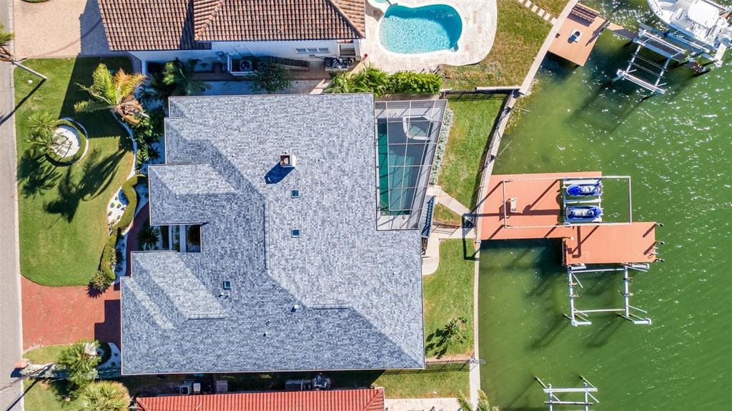 112 LEEWARD ISLAND photo 23