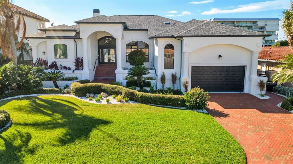 112 LEEWARD ISLAND 1