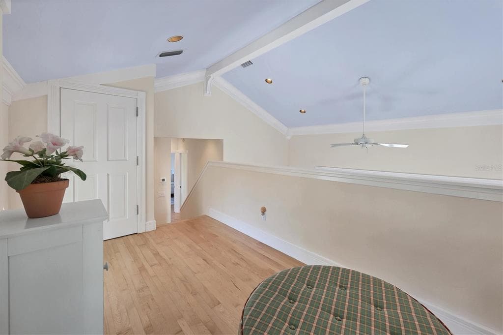 208 HARBOR DRIVE photo 22