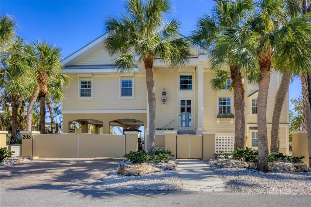 208 HARBOR DRIVE 3