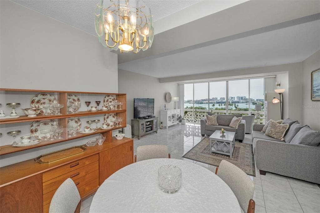31 ISLAND WAY 605 photo 23