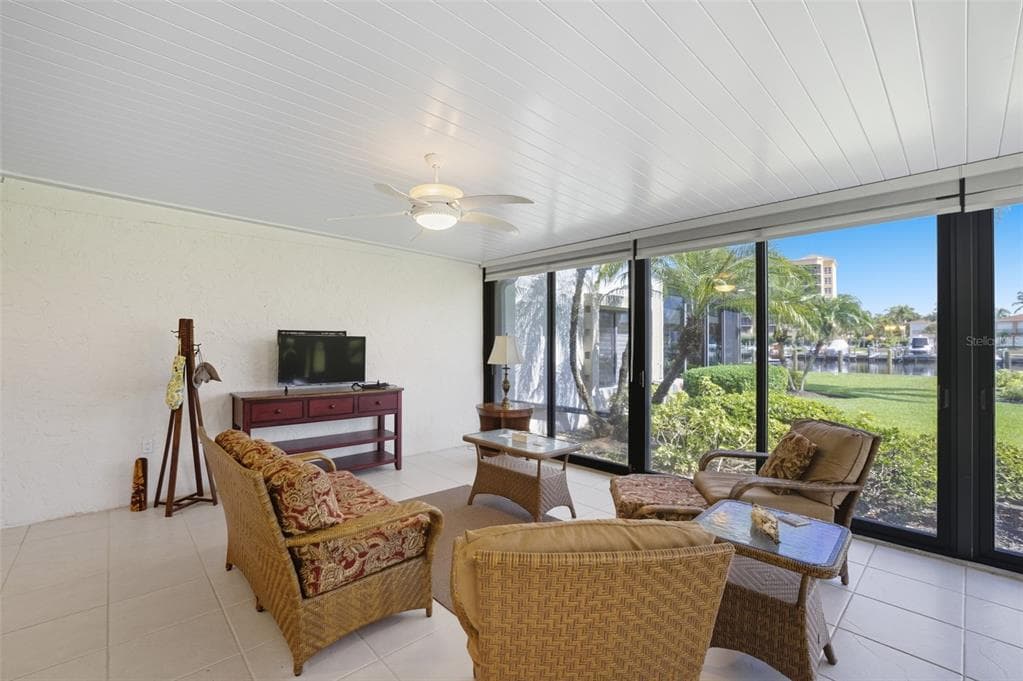 3260 SOUTHSHORE DRIVE 63A photo 16