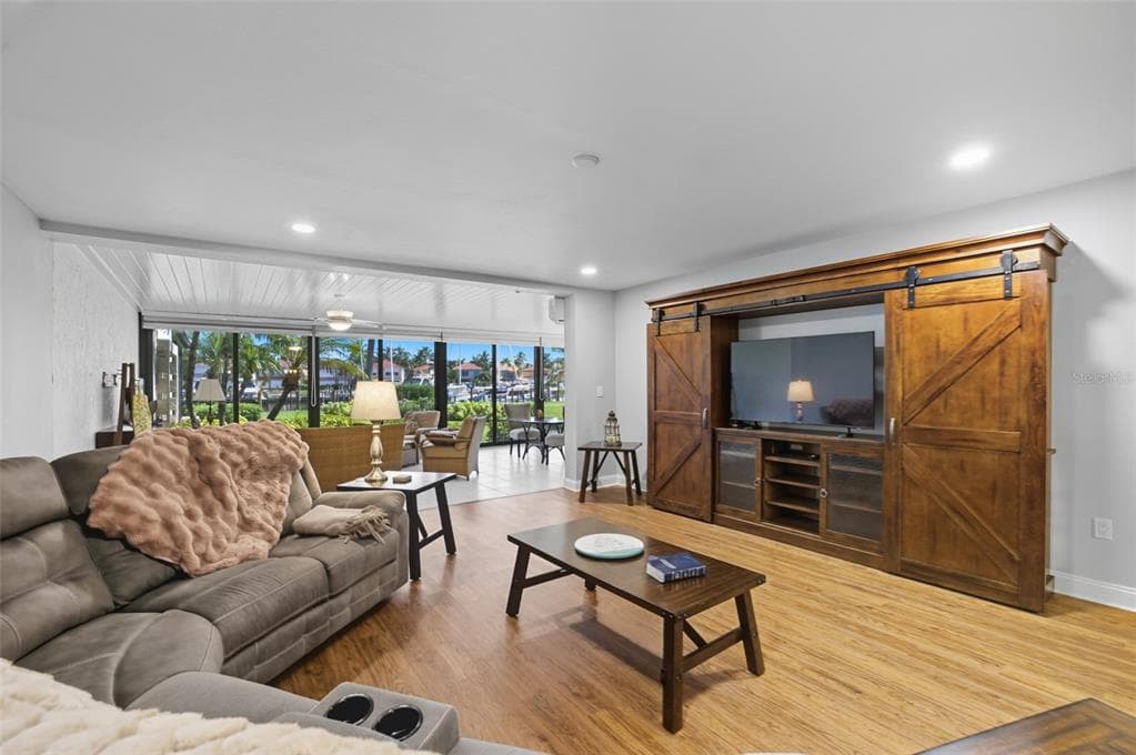 3260 SOUTHSHORE DRIVE 63A photo 11