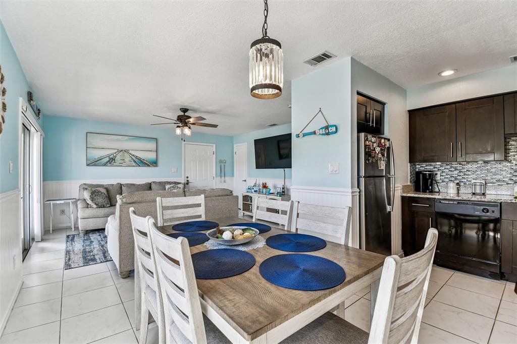 5116 BEACH DRIVE SE D photo 13