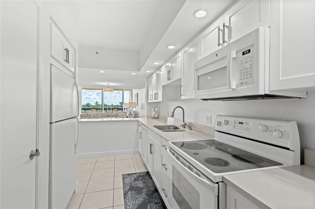 1065 GULF OF MEXICO DRIVE 402 photo 12