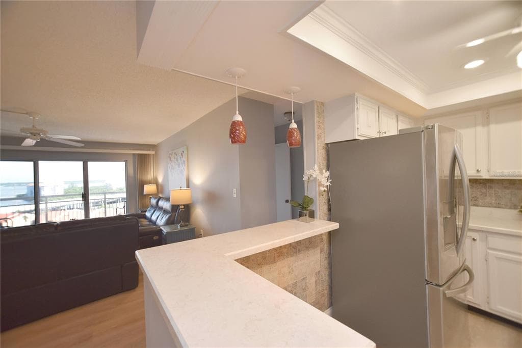 4900 BRITTANY DRIVE S 1003 photo 9