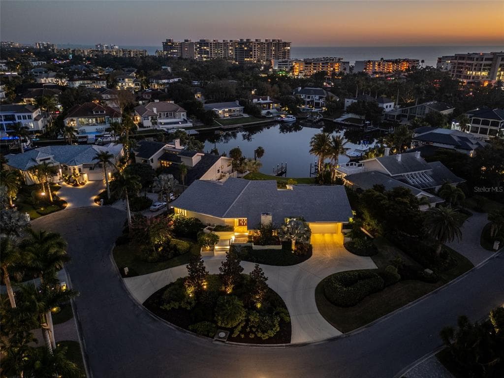 1571 HARBOR CAY LANE photo 2