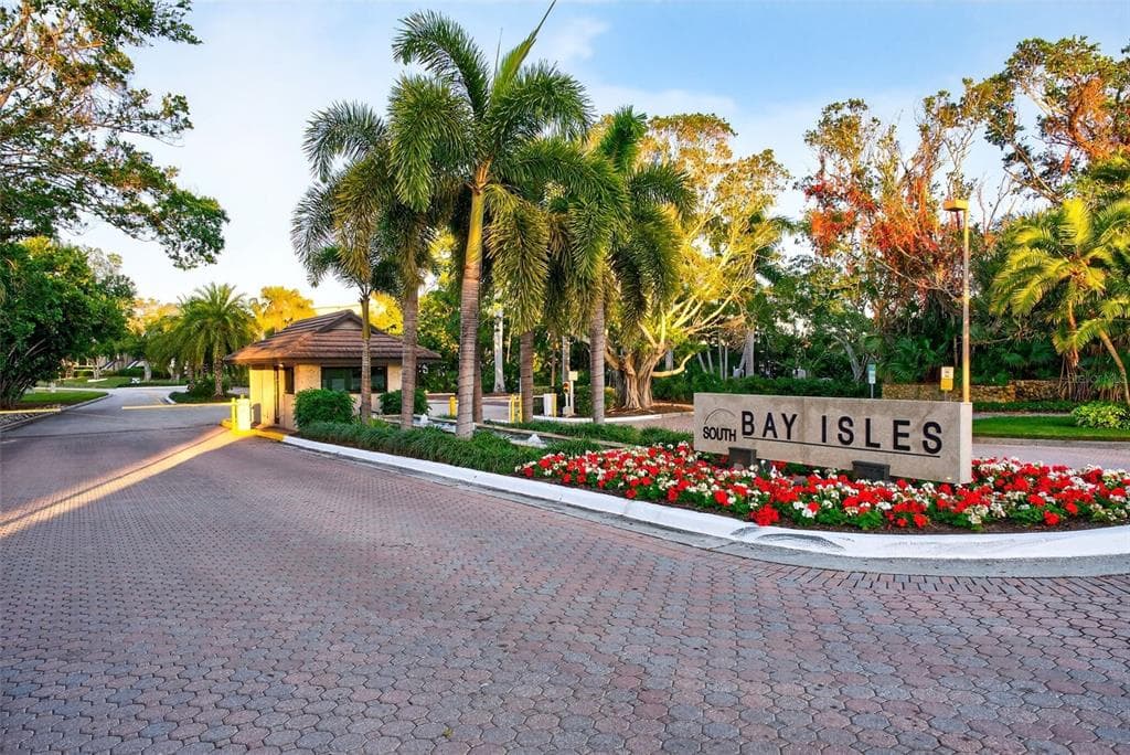 1571 HARBOR CAY LANE photo 8