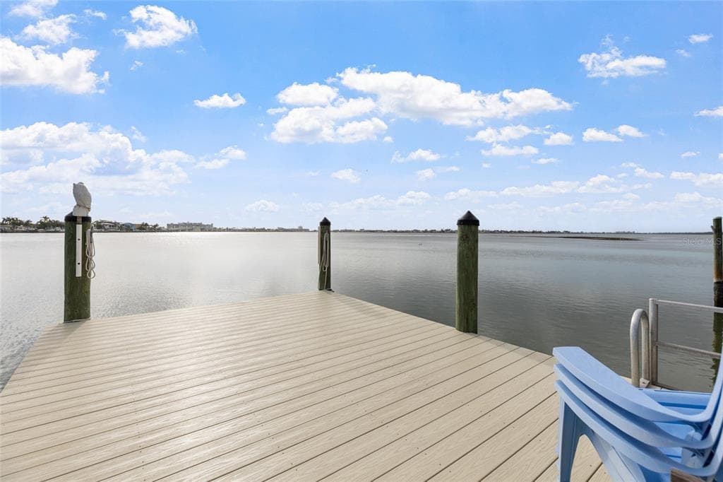 311 SUNSET DRIVE N 4