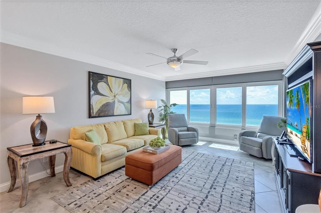 6140 MIDNIGHT PASS ROAD #902 1