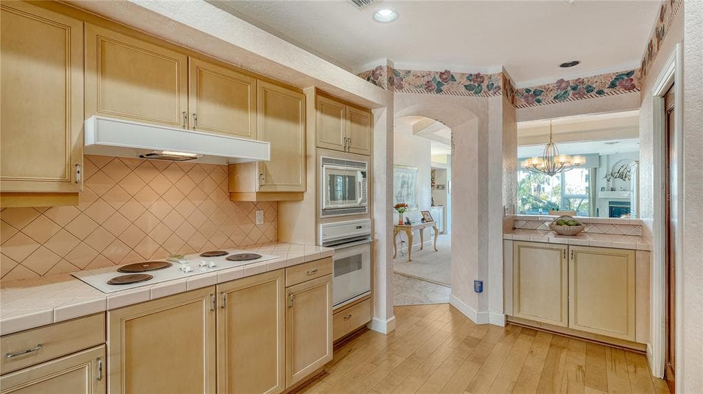 350 GULF OF MEXICO DRIVE 211 photo 9