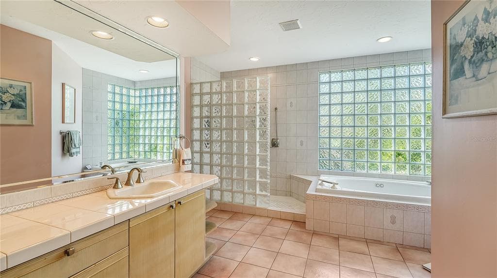 350 GULF OF MEXICO DRIVE 211 photo 15