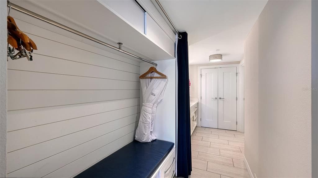 240 SANDS POINT ROAD 4205 photo 13