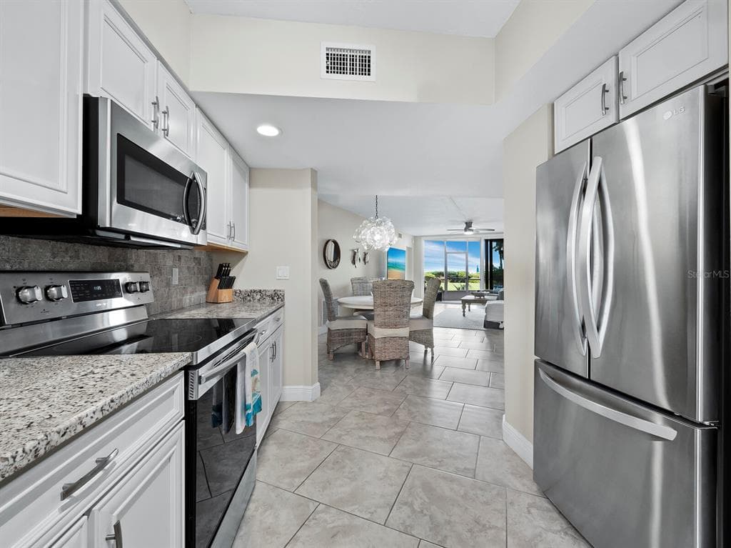 4825 GULF OF MEXICO DRIVE 105 photo 9