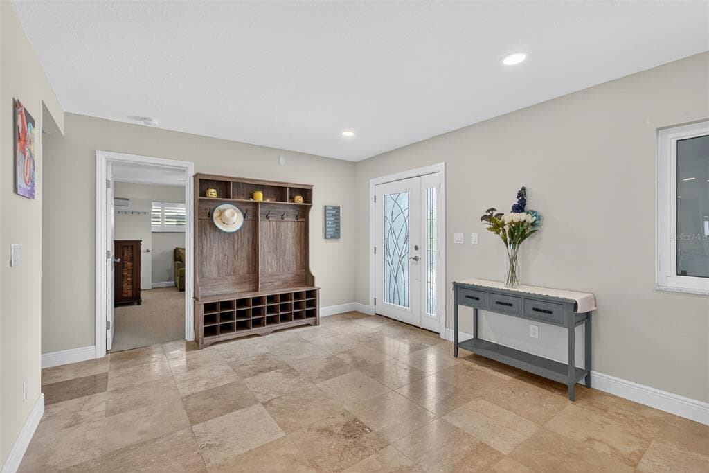 800 MADONNA BOULEVARD 1 photo 5