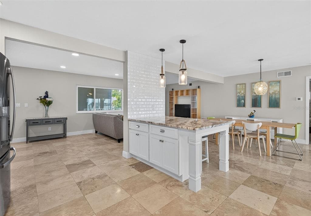 800 MADONNA BOULEVARD 1 photo 8