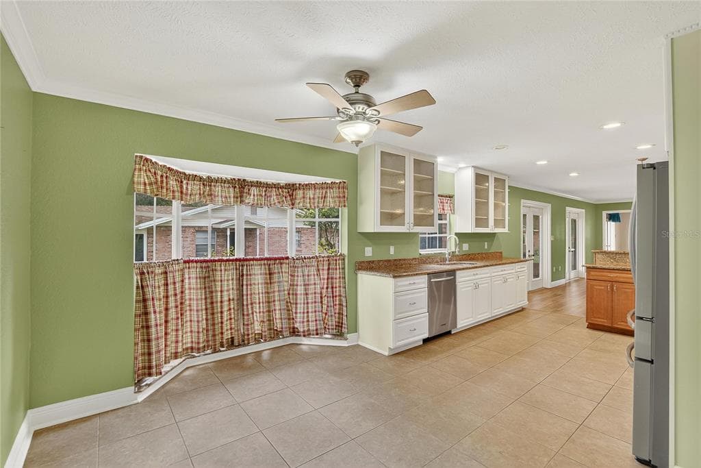 1502 AZALEA STREET photo 23