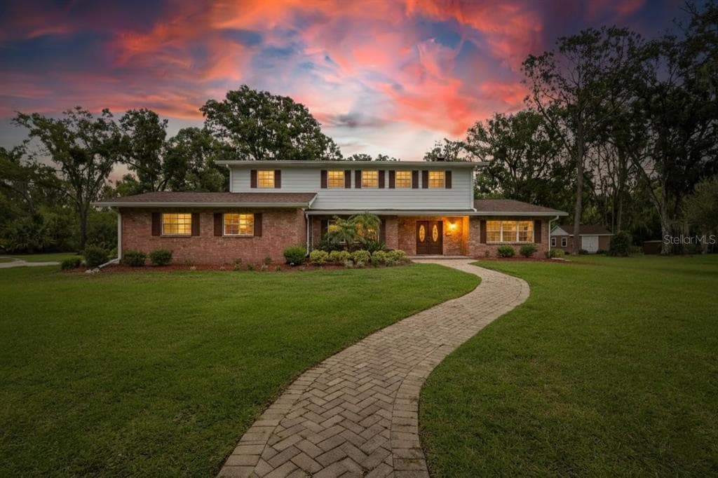 1502 AZALEA STREET photo 1