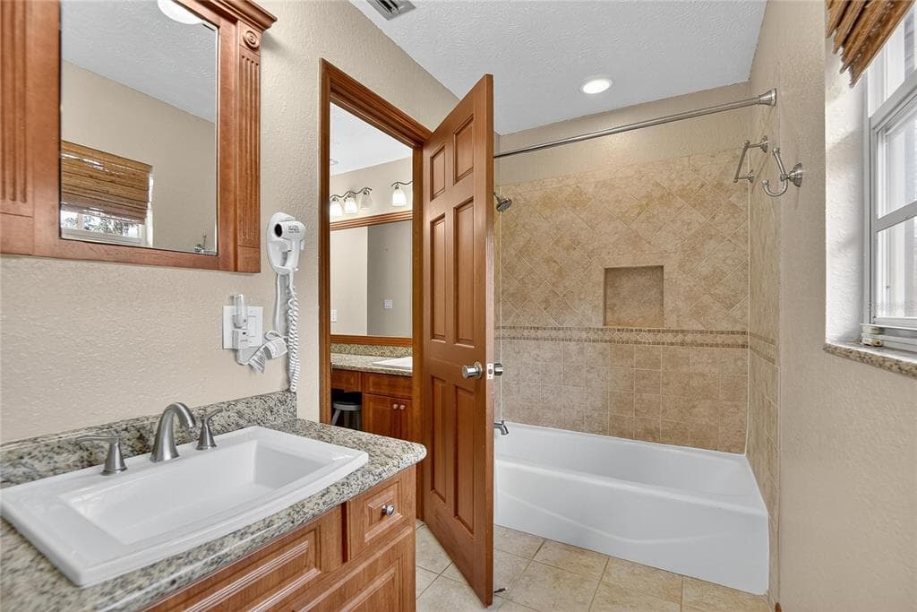 1502 AZALEA STREET photo 10