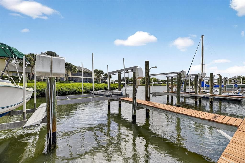 620 YARDARM DRIVE #10 4