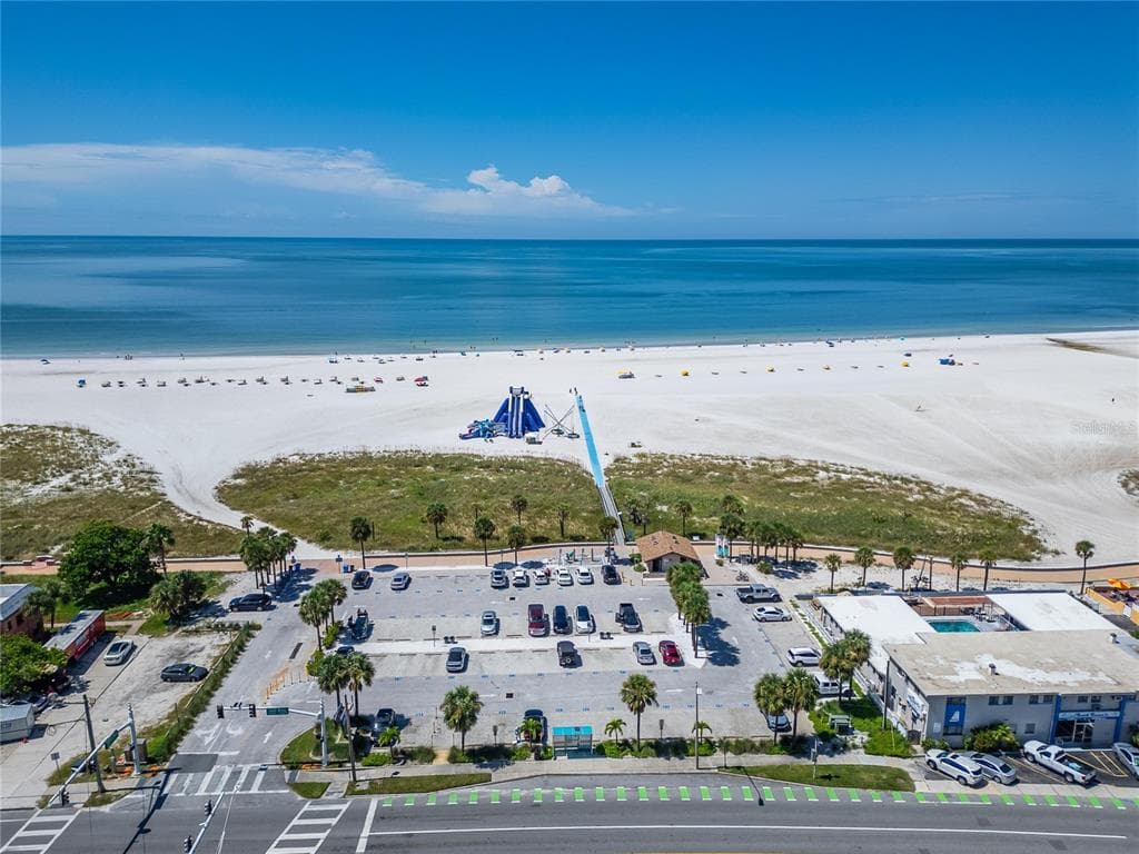 10178 GULF BOULEVARD photo 17