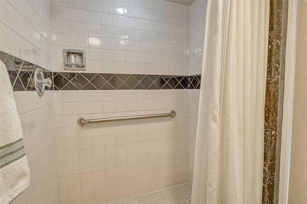 450 GULF OF MEXICO DRIVE B207 photo 17