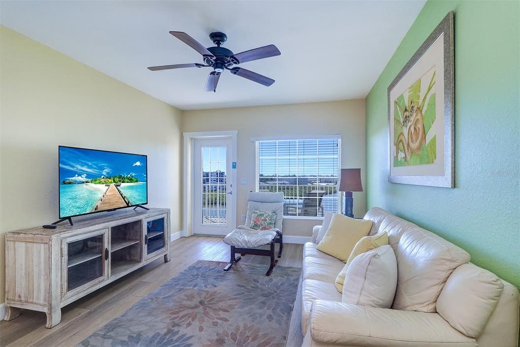 399 2ND STREET 716 photo 11