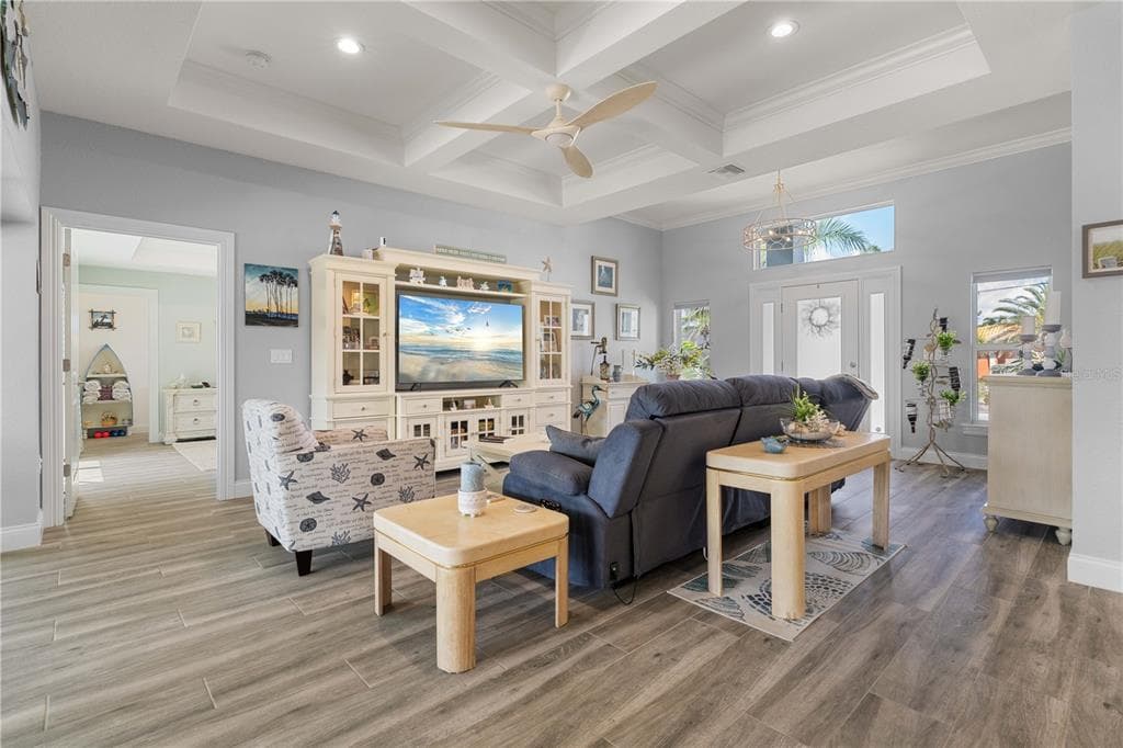 571 PORT BENDRES DRIVE 3