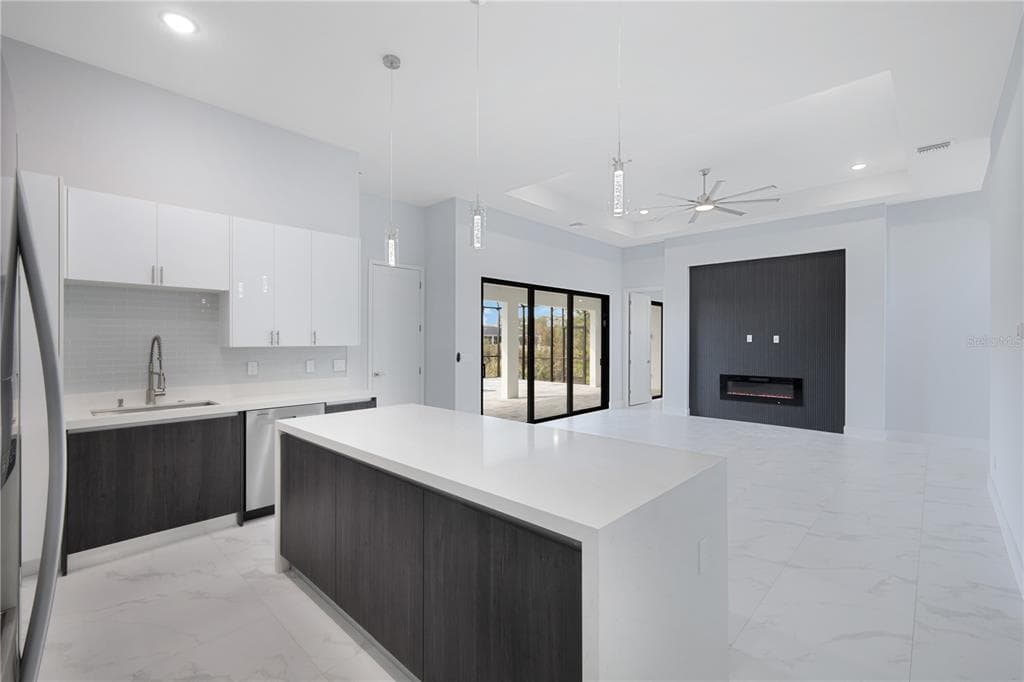 10123 BOYLSTON STREET photo 7