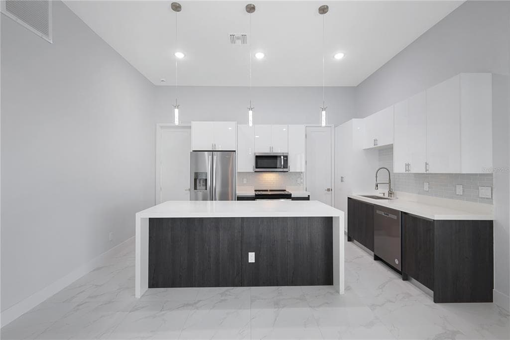 10123 BOYLSTON STREET photo 10