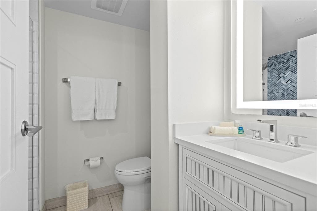 230 SANDS POINT ROAD 3205 photo 19