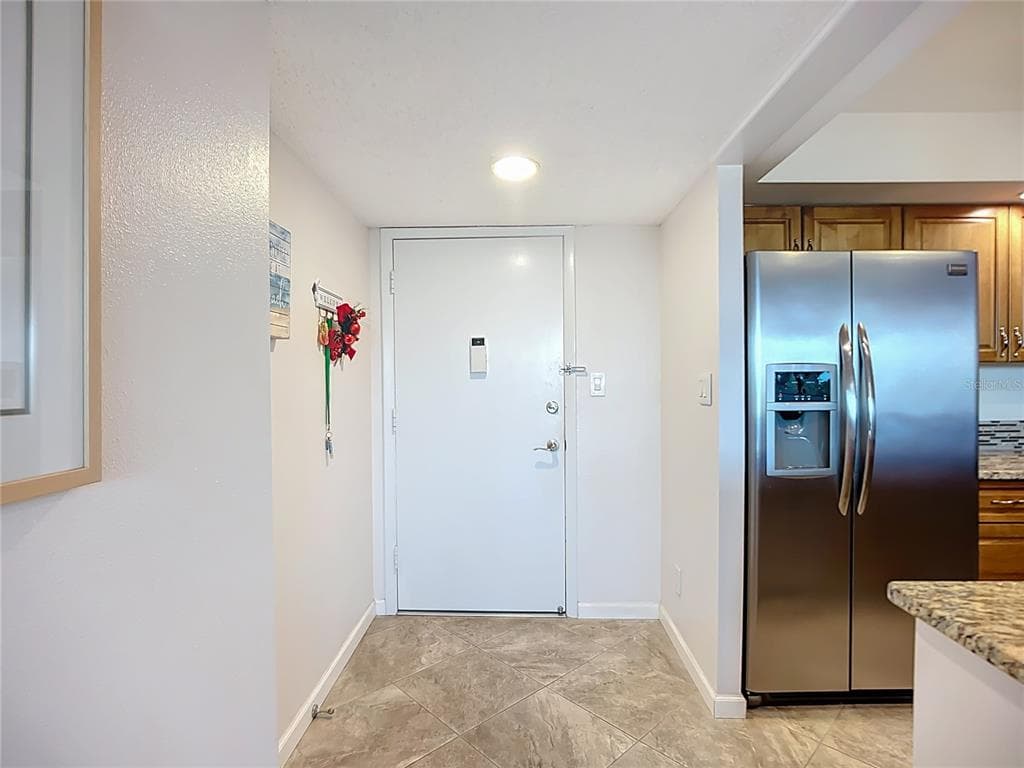 6415 MIDNIGHT PASS ROAD 306 photo 13