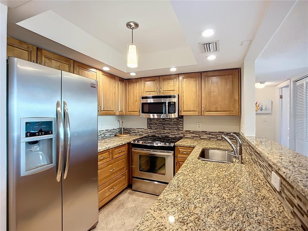 6415 MIDNIGHT PASS ROAD 306 photo 14