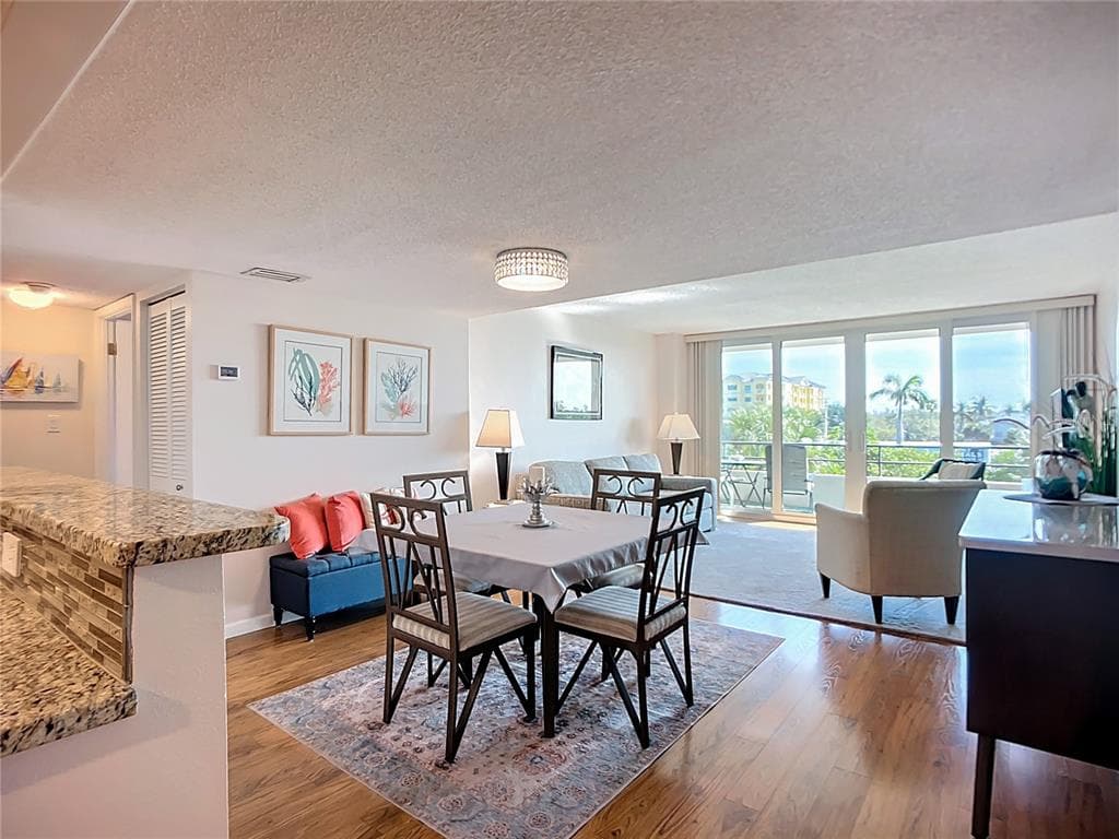 6415 MIDNIGHT PASS ROAD 306 photo 18