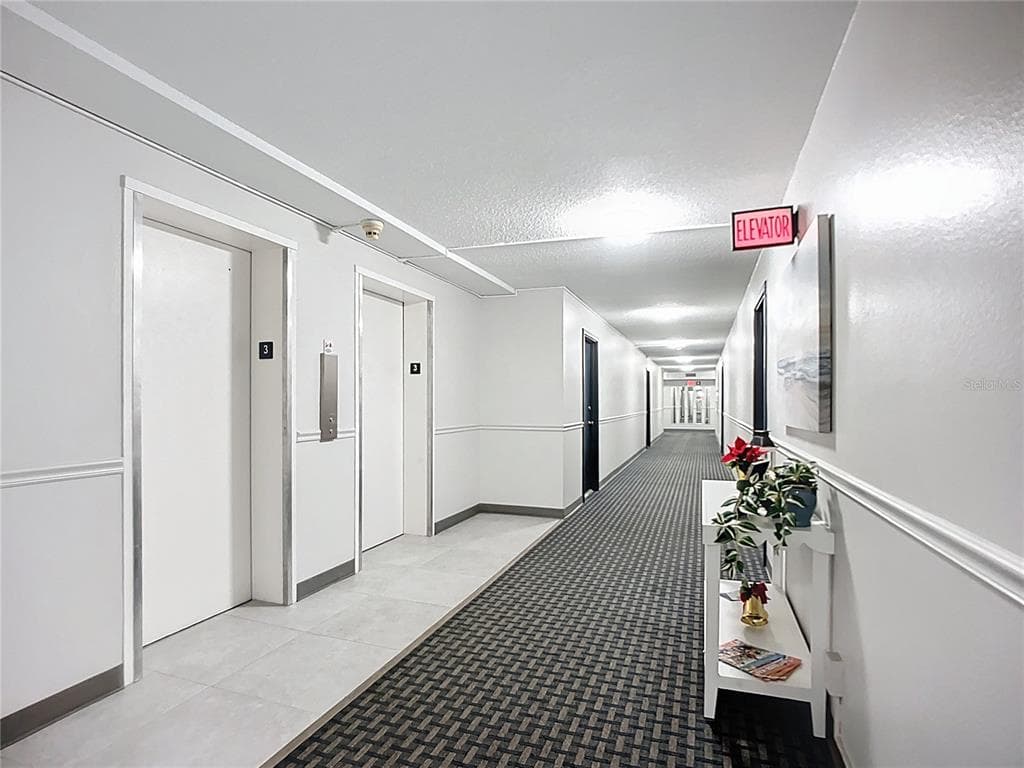 6415 MIDNIGHT PASS ROAD 306 photo 11