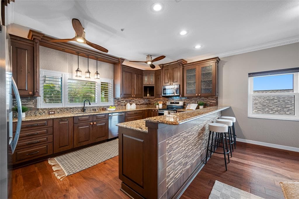 8575 SUNSET COURT photo 22