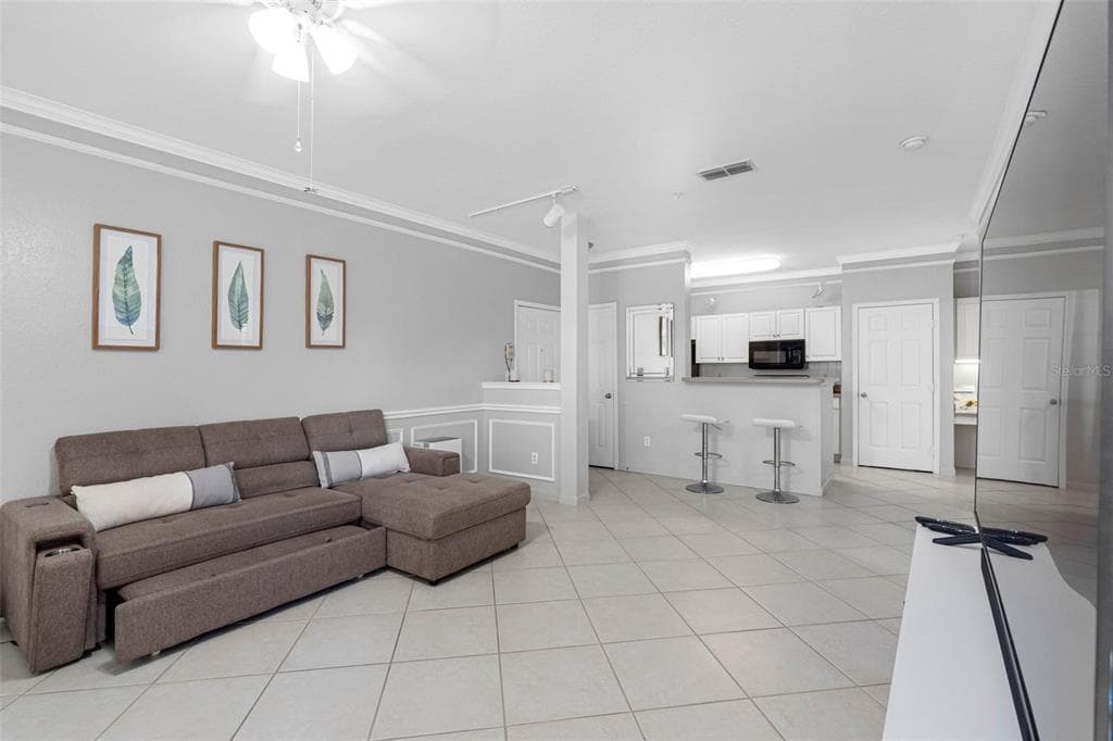 4343 BAYSIDE VILLAGE DRIVE 104 photo 17