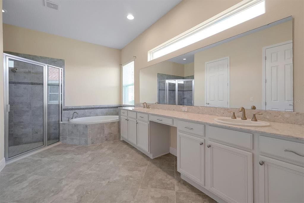 870 SPINNAKER WAY photo 25